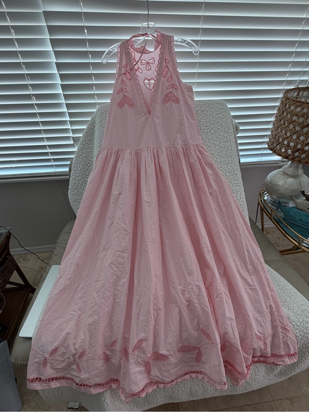 Stella Nova Sleeveless Light Pink Embroidered Maxi Dress - Picture 5 of 11